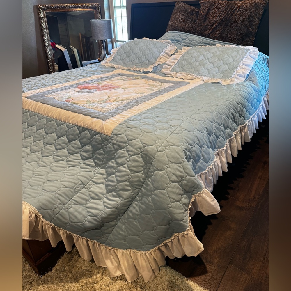 Vintage Queen Quilted Bedspread With Shams Blue Cottage Country Farmhouse